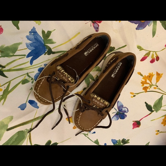 Little kids Sperry size 13. Never worn. - Picture 2 of 3